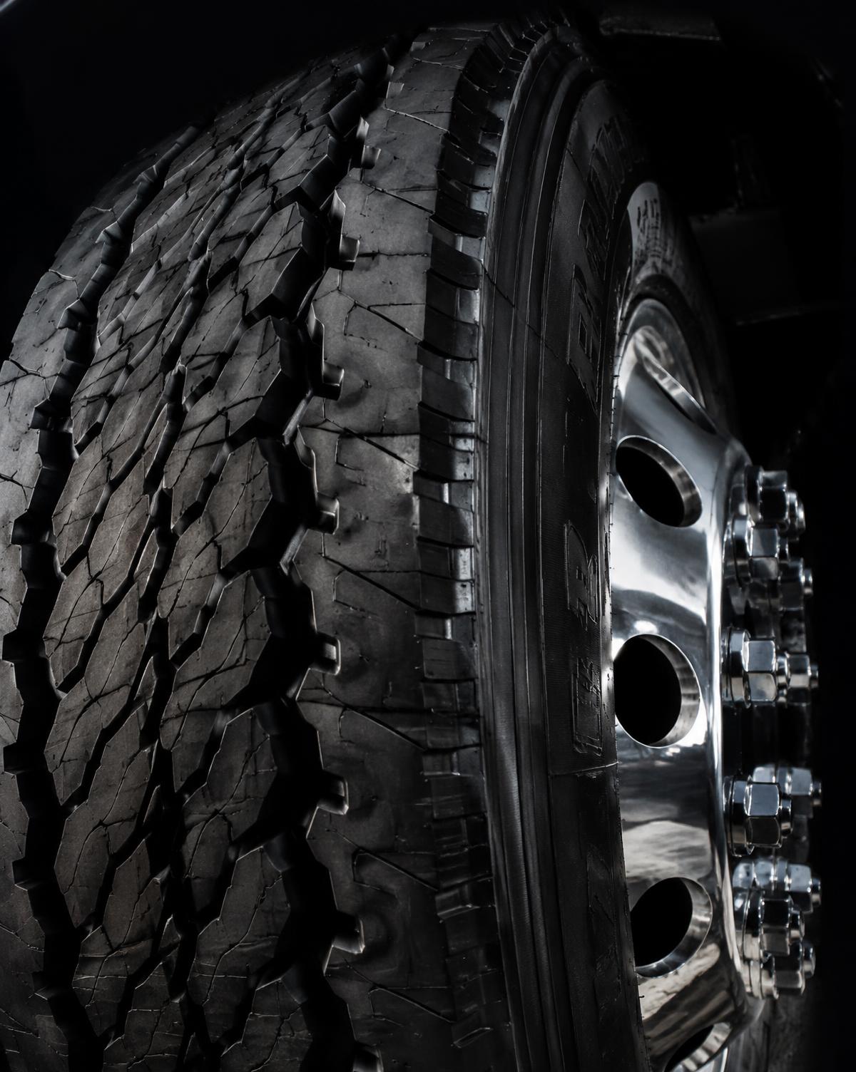 Heavy-Duty Vehicle Tire Service by EMTS